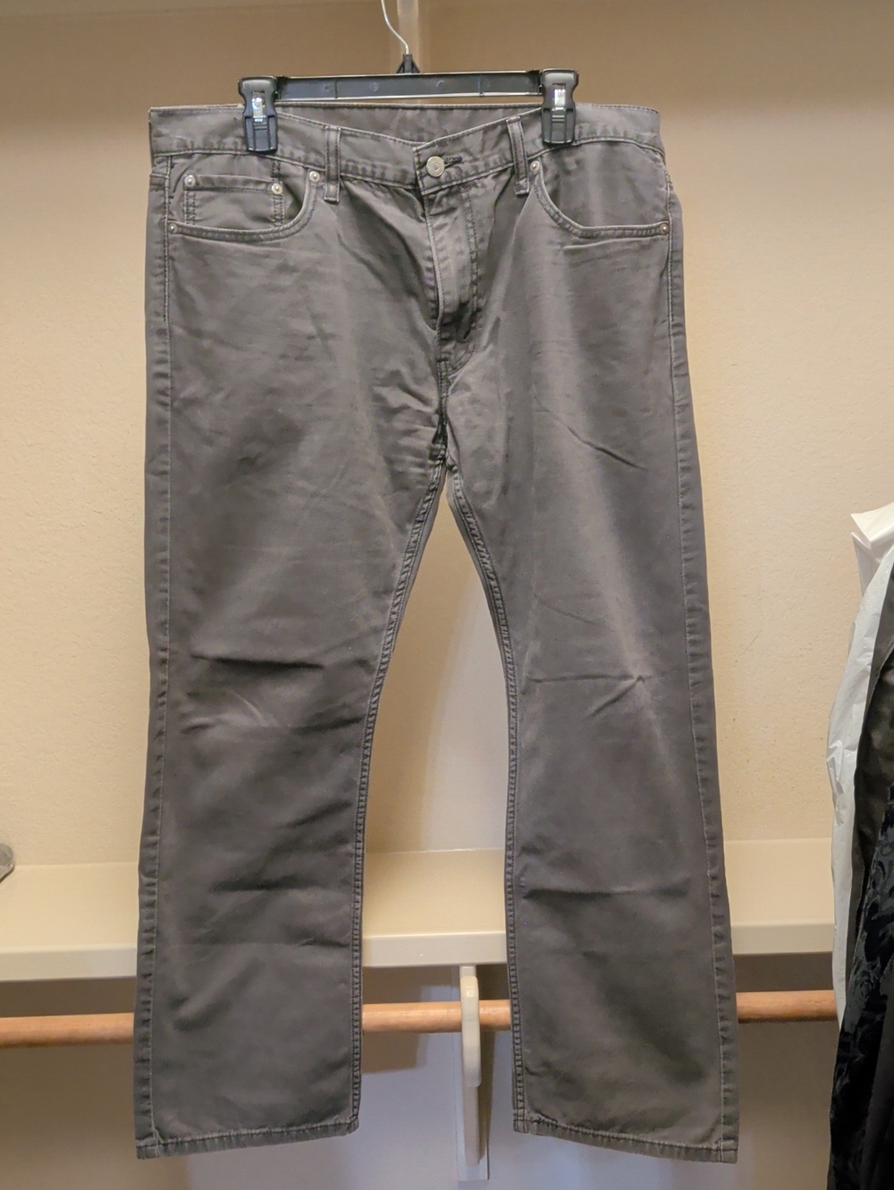 Levi's 514 Straight Leg Gray 5 pocket Khaki